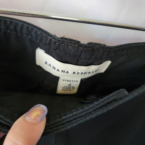 Banana Republic Black Contoured Fit Wide Leg Capri Chino Flat Front Pants Size 4 - Picture 2 of 4